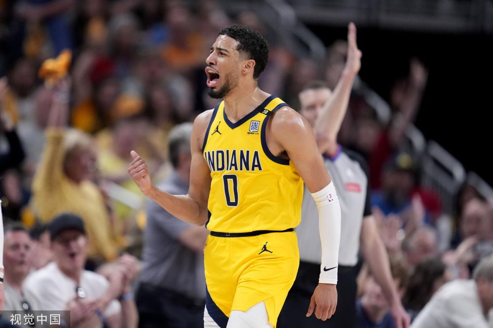 名场面｜日本光头称重现场故意找茬，敖日格勒被激怒，一回合轻松拿下.